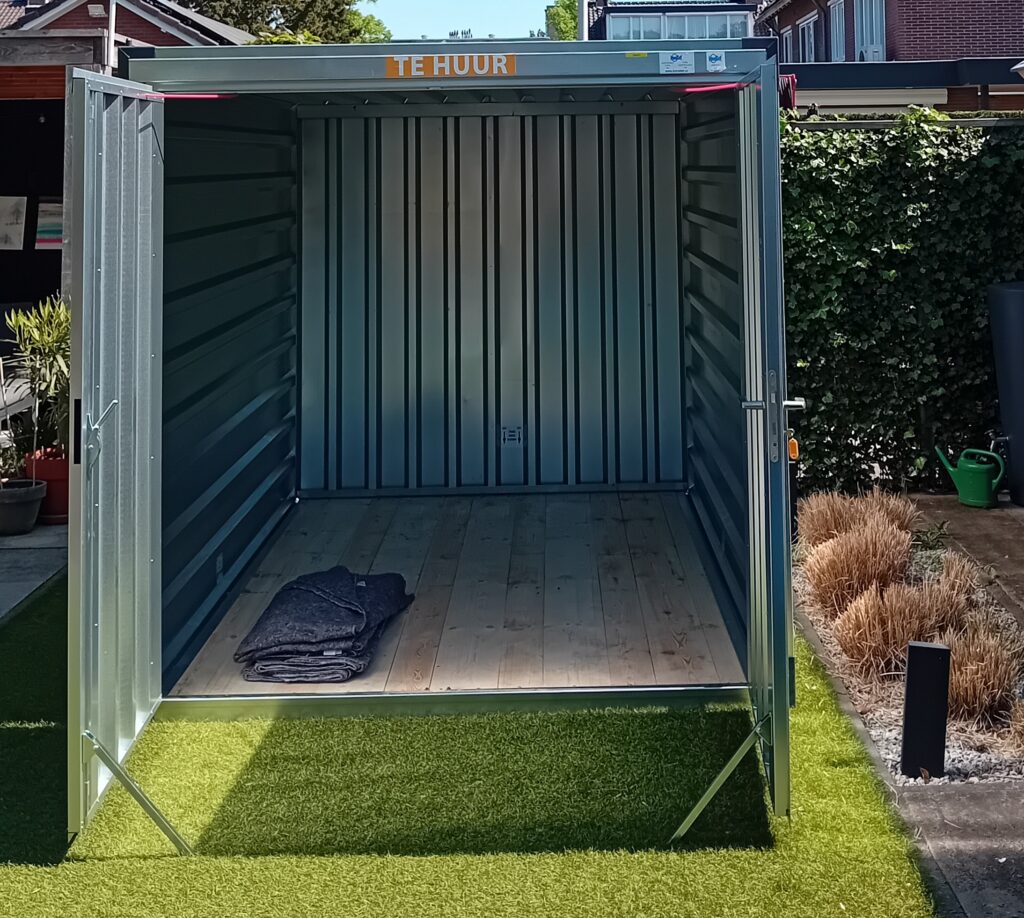 opslagcontainer in achtertuin